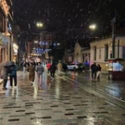 Taksim&rsquo;de kar yağışı etkili oldu!