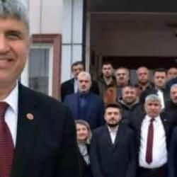 20 yıl makam şof&ouml;rl&uuml;ğ&uuml; yaptığı belediyeye başkan se&ccedil;ildi