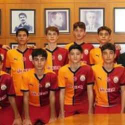 Beşiktaş veto etti! Galatasaray'a İzmir'den gençlik aşısı 