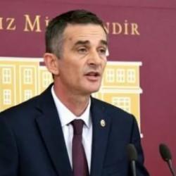 Diyanet, m&uuml;fettişlerin fotoğrafını izinsiz &ccedil;eken &Uuml;mit Dikbayır i&ccedil;in şikayette bulunacak