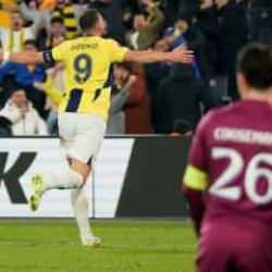 Edin Dzeko, bu sezonki 19. golünü attı