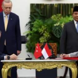 Erbakan'ın s&ouml;zleri Endonezya'da ger&ccedil;ek oldu! 