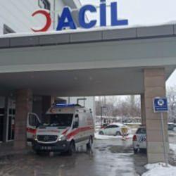 Kayseri&rsquo;de komşular arasında kavga: 3 yaralı