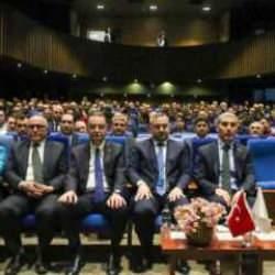 TCMB Başkanı Karahan, Uşak'ta iş dünyası temsilcileriyle bir araya geldi