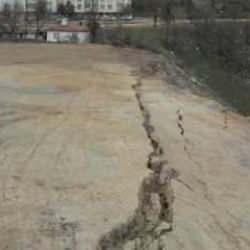 Ankara'daki deprem sonrası yeni yarıklar oluştu: Mahalleli tedirgin!