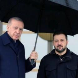 Erdoğan-Zelenskiy g&ouml;r&uuml;şmesinde dikkat &ccedil;eken g&ouml;r&uuml;nt&uuml;! &lsquo;Ukrayna'ya T&uuml;rk şemsiyesi&rsquo; 