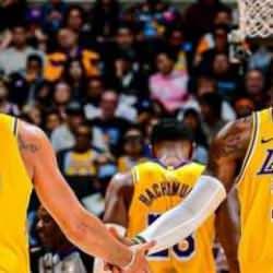 LeBron double-double yaptı! Charlotte Hornets Lakers'ı devirdi