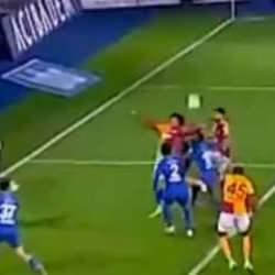Rize'de tartışmalı pozisyon! Galatasaray penaltı bekledi