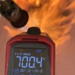 Samsunlu kimyagerden yangında hayat kurtaran icat: 1500 dereceye kadar koruyor