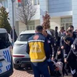 Selçuk Üniversitesi'nde silahlı saldırı! Dekan yardımcısını vurup kendisini yaraladı