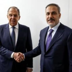 Türkiye ve Rusya'dan son dakika savaş görüşmesi! Fidan ile Lavrov bir araya geldi