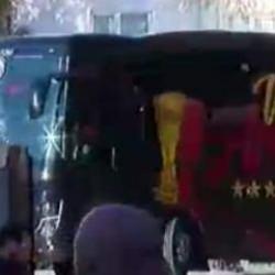 Galatasaray tezah&uuml;ratlar eşliğinde yola &ccedil;ıktı