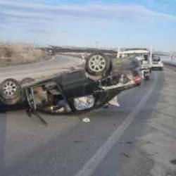 &Ccedil;orum&rsquo;da feci kaza! K&ouml;peğe &ccedil;arpmamak i&ccedil;in manevra yaptı: 3 yaralı