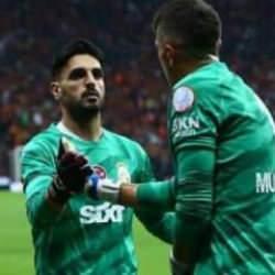 Günay mı Muslera mı? Okan Buruk derbi kararını verdi