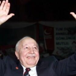 Hayatını İslam Birliğine adayan lider Necmettin Erbakan