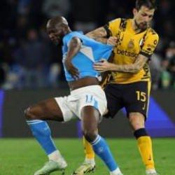Serie A'da şampiyonluk düğümü çözülmedi! Napoli ve Inter puanları paylaştı