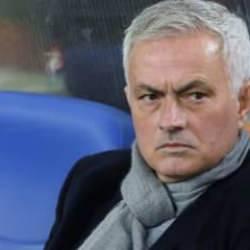 Taraftarlar ayaklandı! Chelsea'de Mourinho sesleri