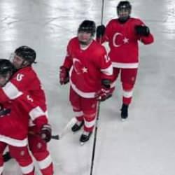 Buz Hokeyi Dünya Şampiyonası'nda Türkiye, İsrail'i mağlup etti