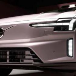 Daha dayanıklısı yok: 10 dakikalık şarj ile 300 km gidebiliyor! Volvo ES90 tanıtıldı!