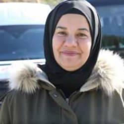 Esnaf kredisiyle aldığı minibüsle servis şoförlüğüne başlayan kadın işinin patronu oldu