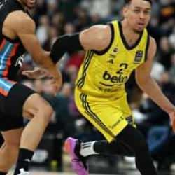 Fenerbahçe Beko'dan müthiş geri dönüş! Rekor gecesini zaferle taçlandırdı