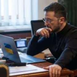 Zelenskiy&rsquo;den m&uuml;zakere a&ccedil;ıklaması... Taraflar toplantı i&ccedil;in &ccedil;alışıyor!