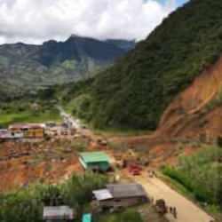 Kolombiya&rsquo;da heyelan d&ouml;rt can aldı!