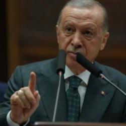 Başkan Erdoğan'dan Özgür Özel'e: Tehlikeli sularda geziniyorsun