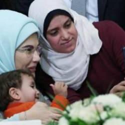 Emine Erdoğan: Dualarımız Filistin ile kalplerimiz her daim kardeşlerimizle