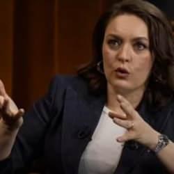 Ezgi Mola'dan büyük itiraf geldi: Ekonomik olarak aileme...