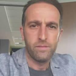 Futbol antren&ouml;r&uuml;n&uuml;n acı &ouml;l&uuml;m&uuml;! Eve giren ekipler buldu