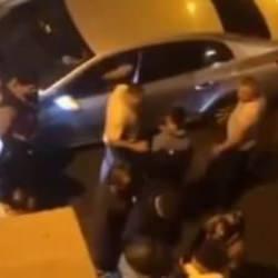 Gaziosmanpaşa'da yol verme tartışması kavgaya d&ouml;n&uuml;şt&uuml;: 'Eşim hasta, ne olur yapmayın'