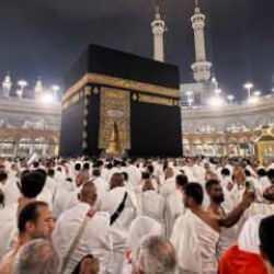 Kabe'de tarihi zirve! Umre rekoru kırıldı