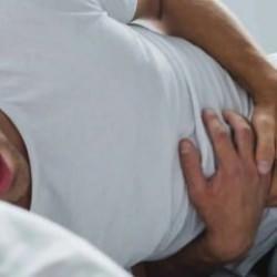 Karın ağrısına iyi gelen etkili yöntemler! Karın ağrısını geçirmek için bunları yapın