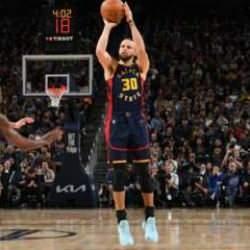 Stephen Curry NBA tarihine geçti! 4000 üçlük barajını aştı