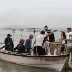 Yaren leyleğin geldiğini duyan, o k&ouml;ye akın etti