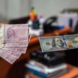 Bankalardan şaşırtan dolar hamlesi! Cumhuriyet tarihinde bir ilk