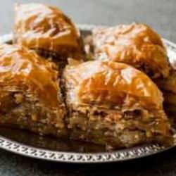 Kıyır kıyır ev baklavası tarifi: Kolay 1 tepsilik lezzet