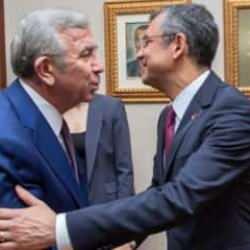 Mansur Yavaş'ın 'paçavra' çıkışı gündem oldu! Özgür Özel'den dikkat çeken cevap