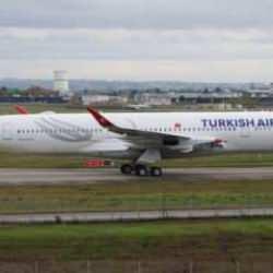 Türk Hava Yolları'nın yeni A350 tipi uçağı geldi