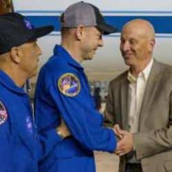 Uzayda mahsur kalmışlardı... NASA astronotları dünyaya döndü!