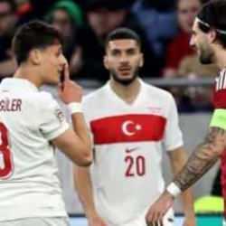 Arda Güler'e bulaşan Szoboszlai neye uğradığını şaşırdı! Telefonunu eline alamıyor