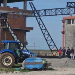 Atölyenin yapım aşamasındaki çatısı çöktü: 1'i ağır, 4 yaralı