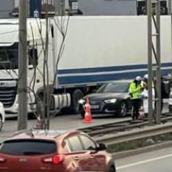 D-100’de tırın altında kalan motosiklet sürücüsü hayatını kaybetti