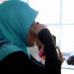 KKTC'de başörtüsü tartışması! "Çocuklarımız sendikaların vandallığına bırakıldı"