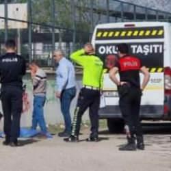 K&ouml;t&uuml; şaka &ouml;l&uuml;mle bitti! &Ccedil;ocuğunun cansız bedenini g&ouml;r&uuml;n baba sinir krizi ge&ccedil;irdi...