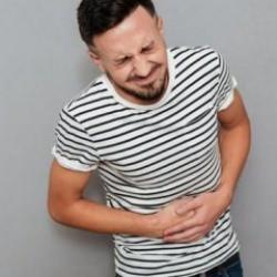 Mideyi içten içe bitiriyor! Reflüsü olanlar yandı: Yapılan o hatalar hayatı zehir ediyor