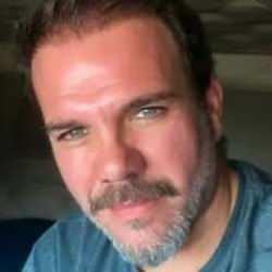 Oyuncu Tolga Karel: Erdoğan peygamber sabrı g&ouml;steriyor