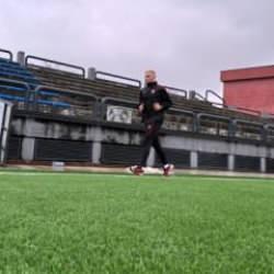 Süper Lig'in profesör hakemi, öğrencilerini spora yönlendiriyor