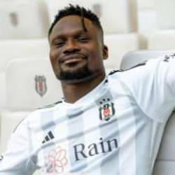 Beşiktaş'ta tesislerin arka kapısından kaçmıştı! Bayern Münih talip oldu